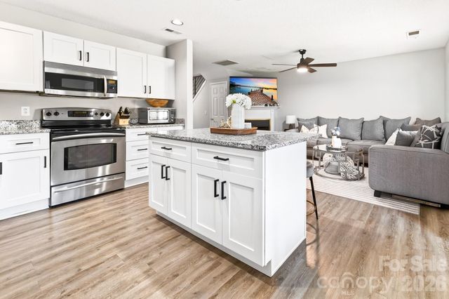 9712 Elizabeth Townes Lane, Charlotte, NC 28277