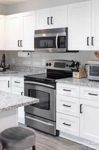 9712 Elizabeth Townes Lane, Charlotte, NC 28277