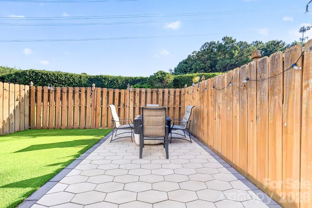 9712 Elizabeth Townes Lane, Charlotte, NC 28277