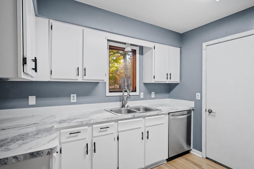 9667 103rd Place N, Maple Grove, MN 55369 — photo 5