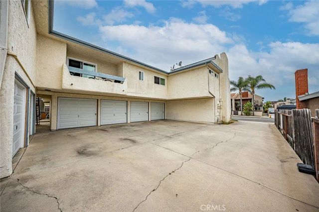 16692 Blanton Lane, Huntington Beach, CA 92649