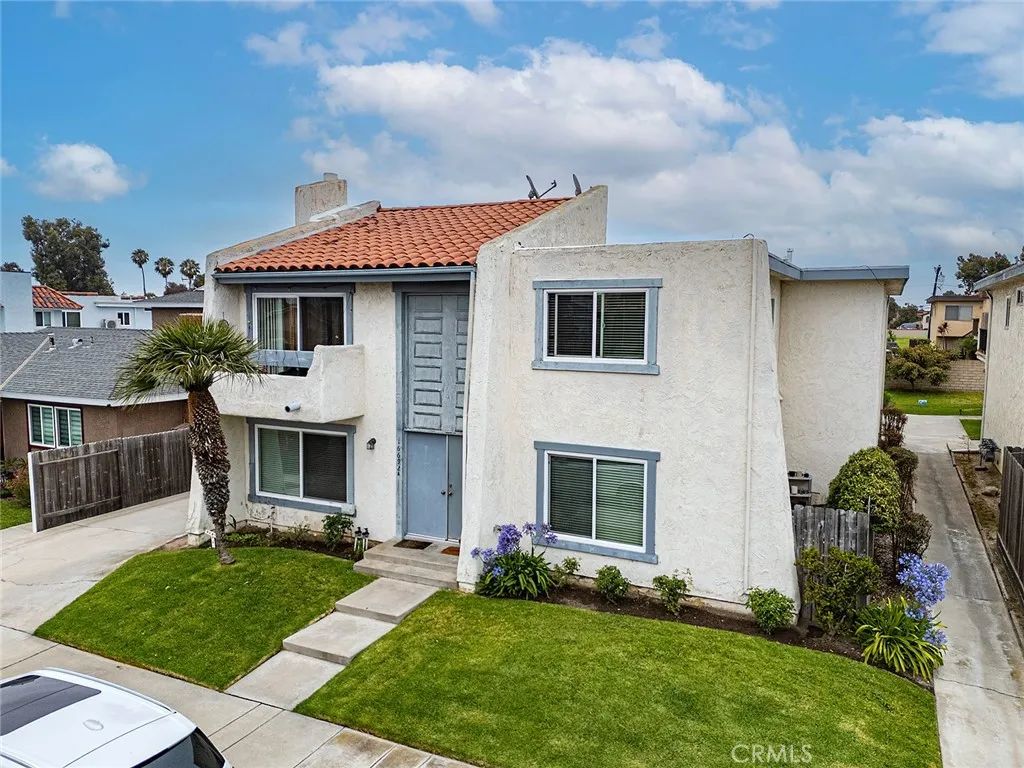 16692 Blanton Lane, Huntington Beach, CA 92649