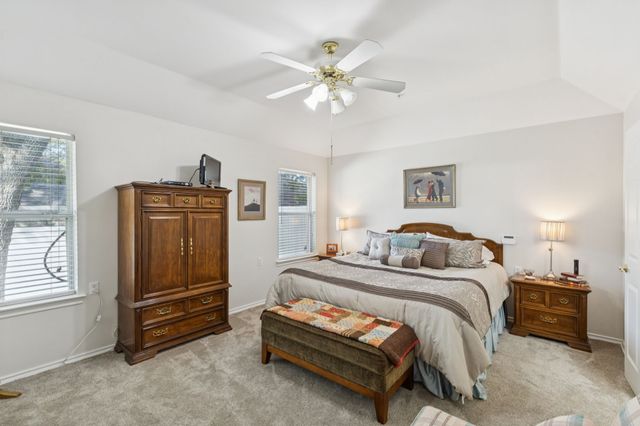 111 Royal Crest Court, Red Oak, TX 75154