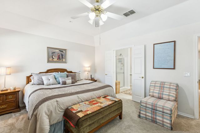 111 Royal Crest Court, Red Oak, TX 75154