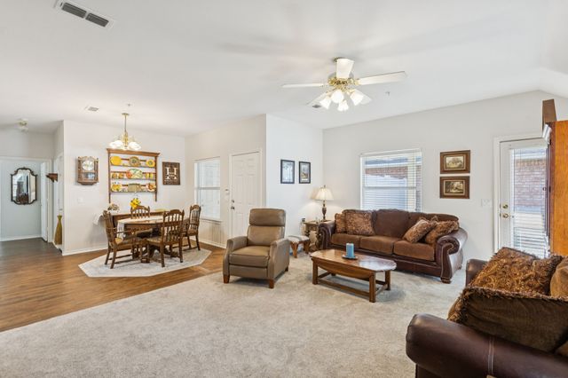 111 Royal Crest Court, Red Oak, TX 75154