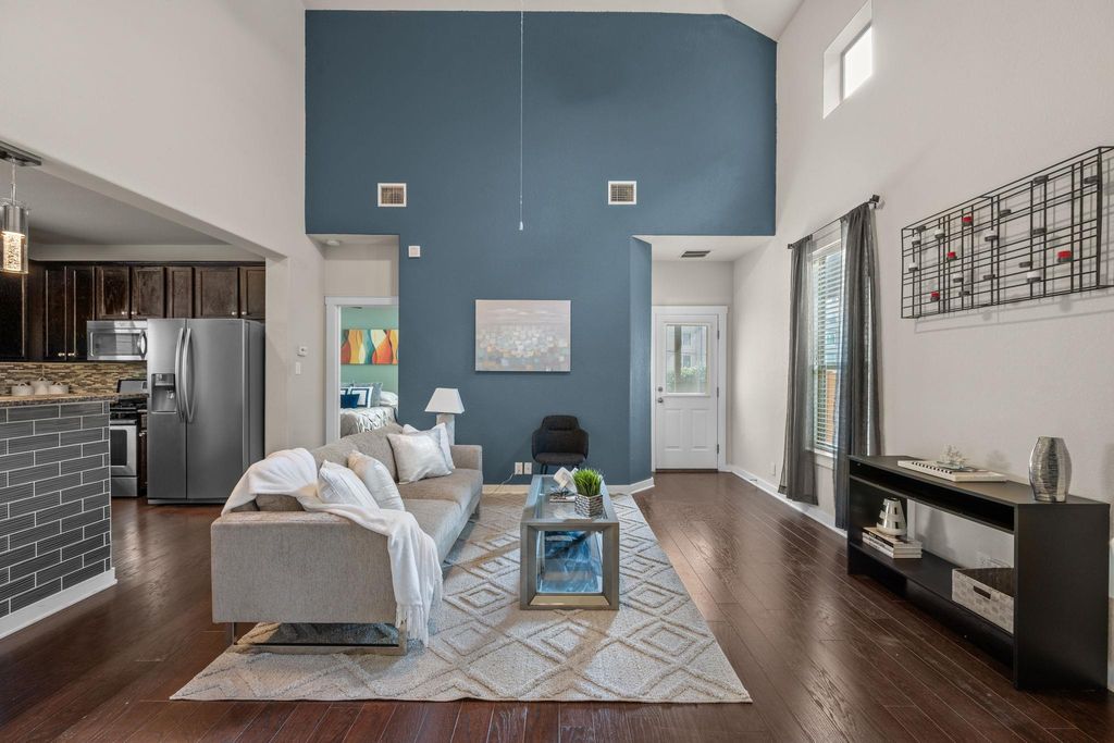 2101 Rivers Edge WAY 9, Austin, TX 78741