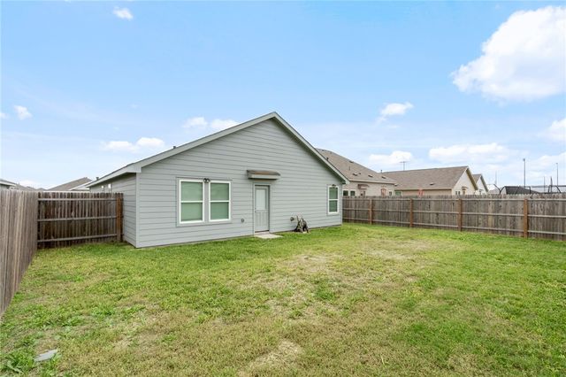 2633 Winterfell St, Corpus Christi, TX 78415