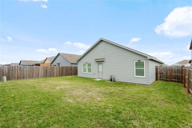 2633 Winterfell St, Corpus Christi, TX 78415