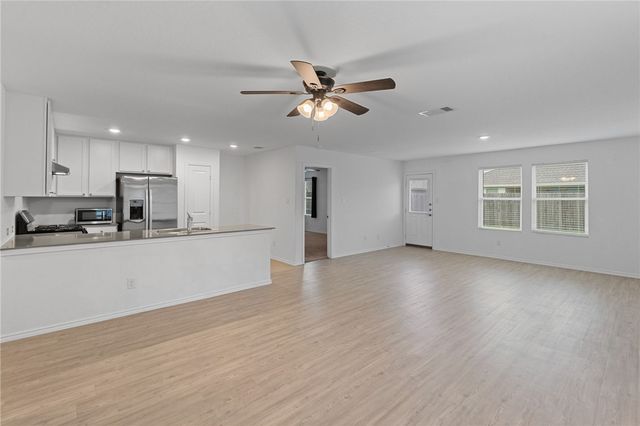 2633 Winterfell St, Corpus Christi, TX 78415