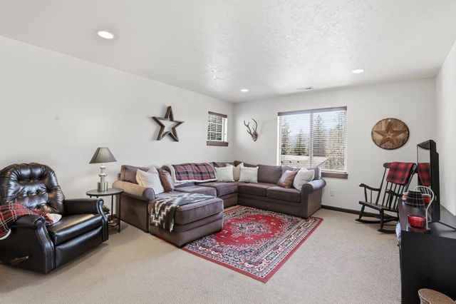5916 S Lochsa Ln, Spokane, WA 99206