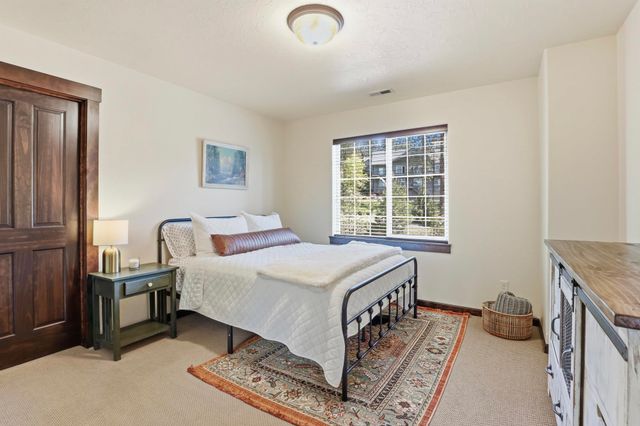5916 S Lochsa Ln, Spokane, WA 99206