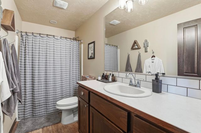 5916 S Lochsa Ln, Spokane, WA 99206