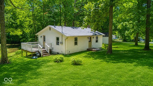 8453 S Christian Drive, Nineveh, IN 46164