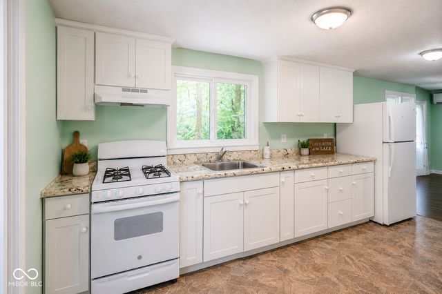 8453 S Christian Drive, Nineveh, IN 46164