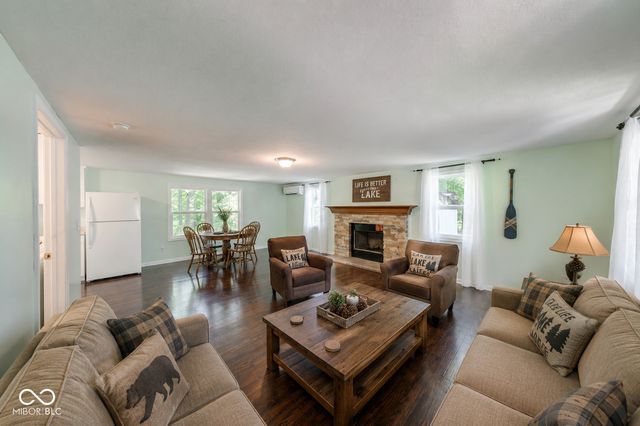 8453 S Christian Drive, Nineveh, IN 46164