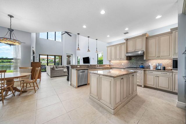 16884 Strasbourg Lane, Delray Beach, FL 33446