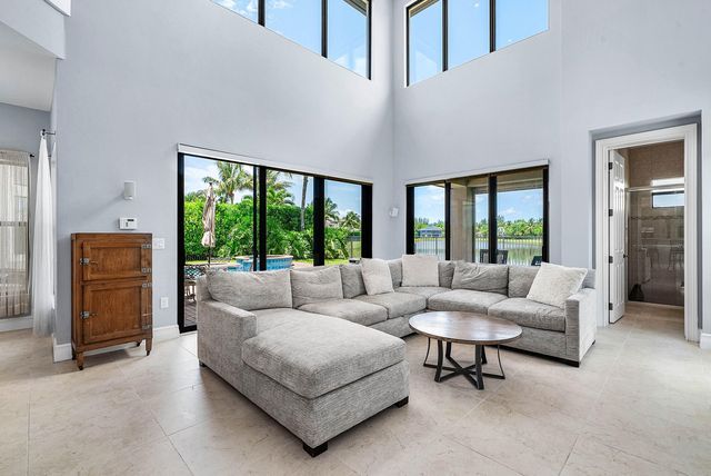 16884 Strasbourg Lane, Delray Beach, FL 33446