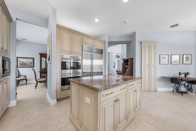 16884 Strasbourg Lane, Delray Beach, FL 33446