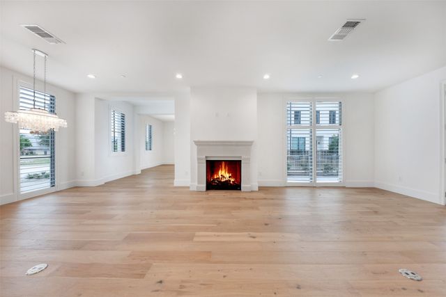 5270 Town and Country Boulevard 111, Frisco, TX 75034