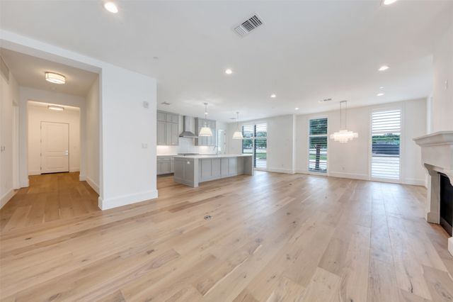 5270 Town and Country Boulevard 111, Frisco, TX 75034