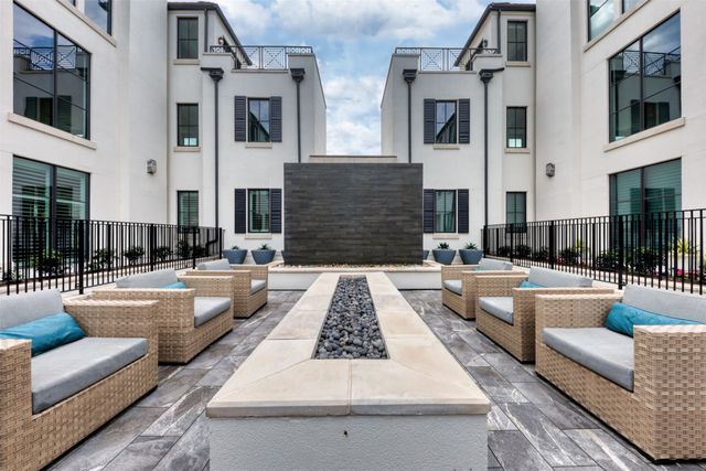 5270 Town and Country Boulevard 111, Frisco, TX 75034