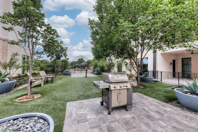 5270 Town and Country Boulevard 111, Frisco, TX 75034