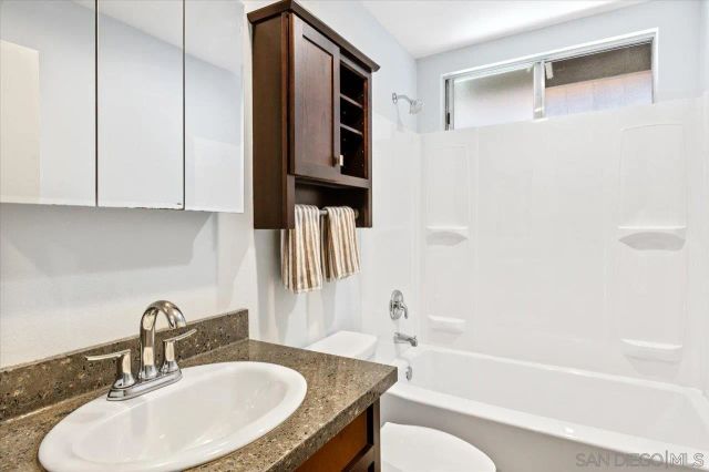 2337 Fallingleaf, Oceanside, CA 92056