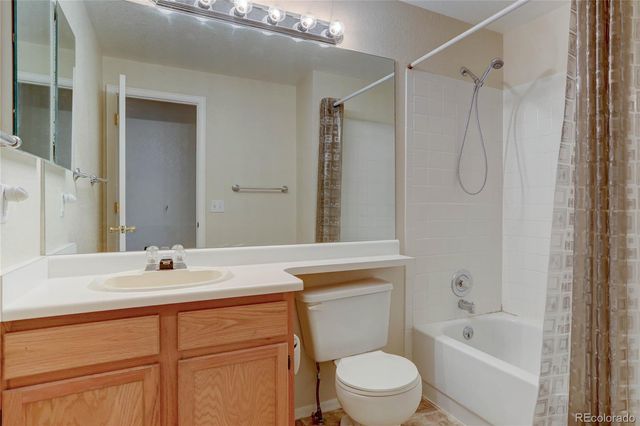 4913 S Dunkirk Way, Centennial, CO 80015