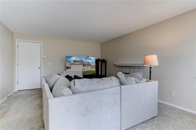 4913 S Dunkirk Way, Centennial, CO 80015