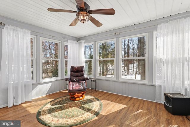 5220 LEAVELLS CROSSING DR, Fredericksburg, VA 22407