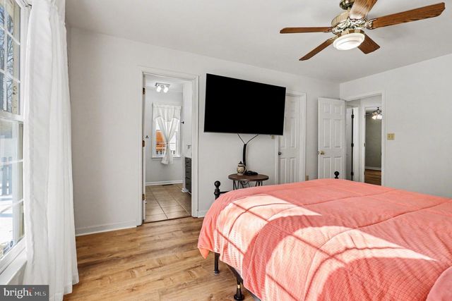 5220 LEAVELLS CROSSING DR, Fredericksburg, VA 22407