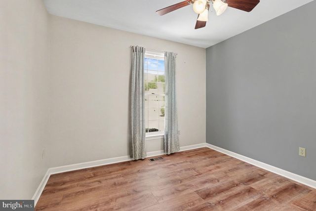 5220 LEAVELLS CROSSING DR, Fredericksburg, VA 22407