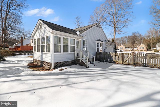 5220 LEAVELLS CROSSING DR, Fredericksburg, VA 22407