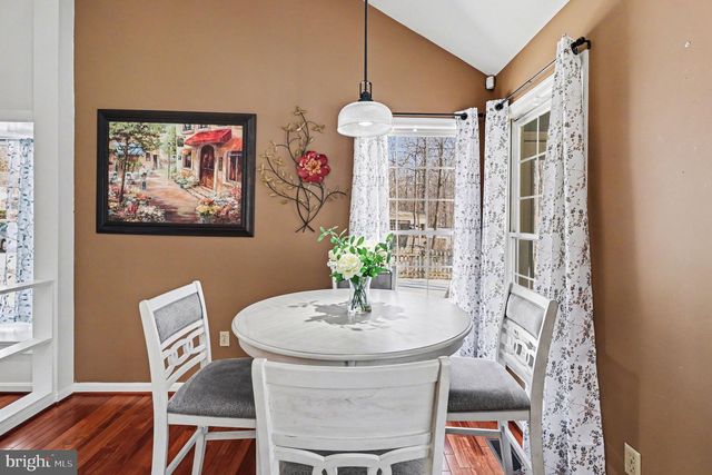 5220 LEAVELLS CROSSING DR, Fredericksburg, VA 22407