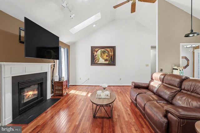 5220 LEAVELLS CROSSING DR, Fredericksburg, VA 22407