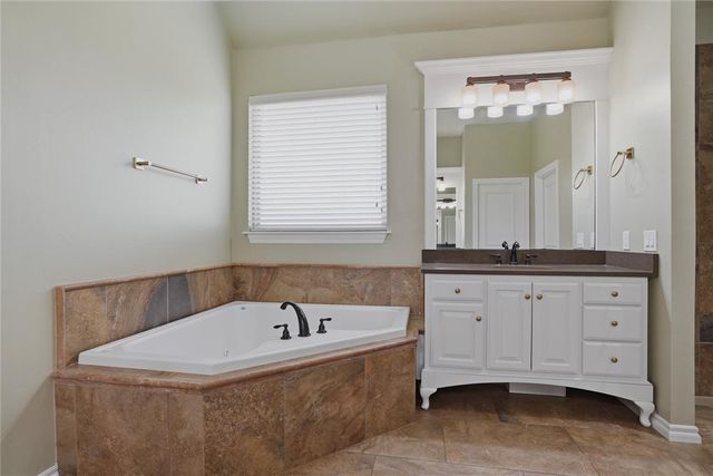 7416 NE 116th Street, Edmond, OK 73013