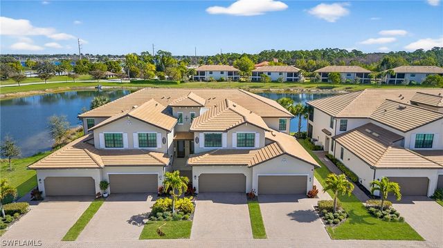 2387 Anguilla DR 202, Naples, FL 34120