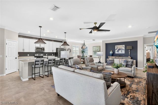 2387 Anguilla DR 202, Naples, FL 34120