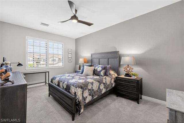 2387 Anguilla DR 202, Naples, FL 34120