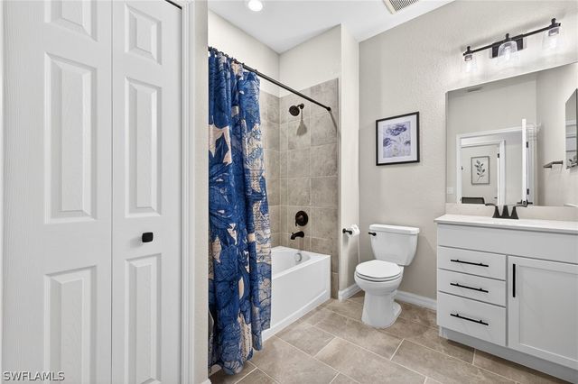 2387 Anguilla DR 202, Naples, FL 34120