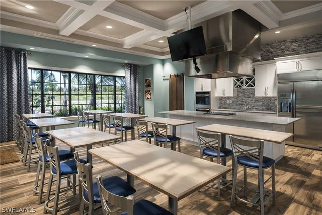 2387 Anguilla DR 202, Naples, FL 34120