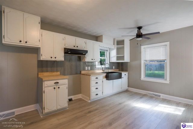 613 N Lincoln Boulevard, Hodgenville, KY 42748