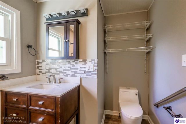 613 N Lincoln Boulevard, Hodgenville, KY 42748