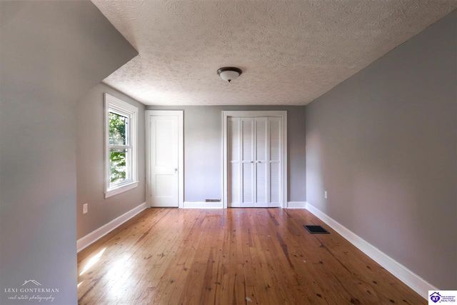 613 N Lincoln Boulevard, Hodgenville, KY 42748