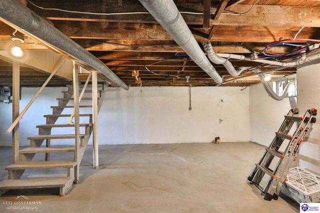 613 N Lincoln Boulevard, Hodgenville, KY 42748