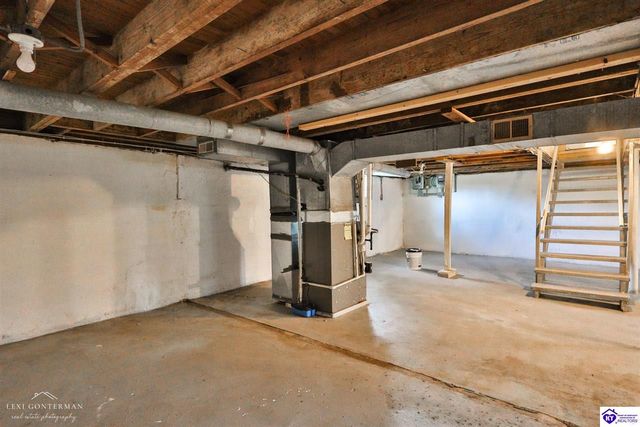 613 N Lincoln Boulevard, Hodgenville, KY 42748