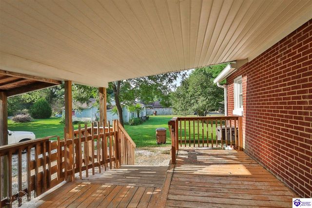 613 N Lincoln Boulevard, Hodgenville, KY 42748