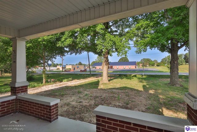 613 N Lincoln Boulevard, Hodgenville, KY 42748