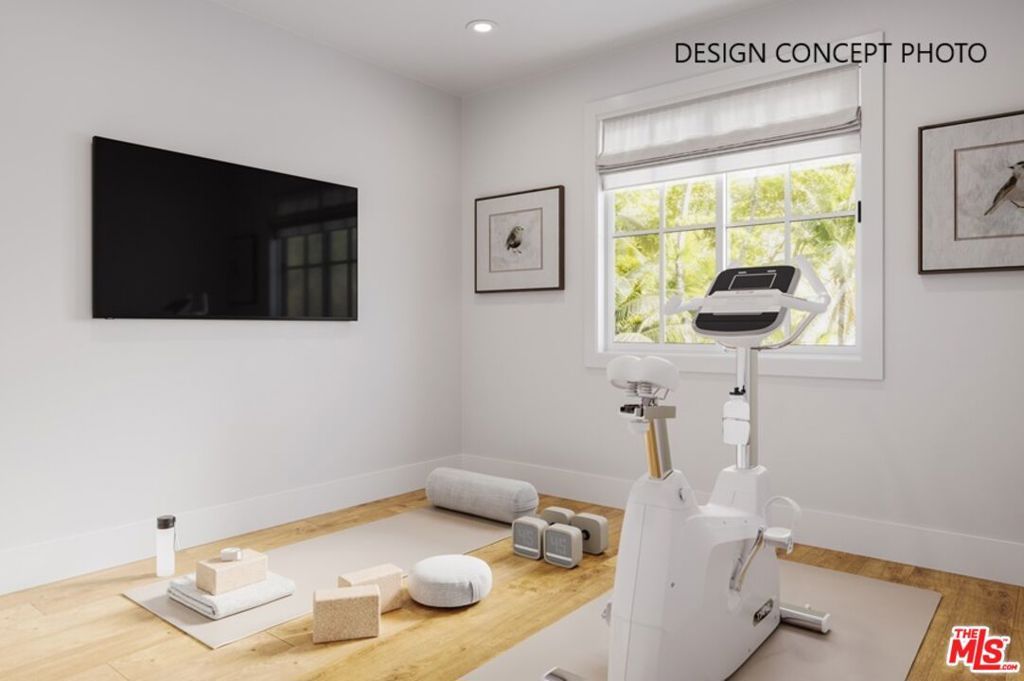 Image 9 of property listing at 927 9th Street, Manhattan Beach, CA 90266