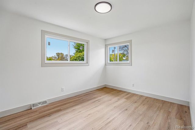 13019 Stanley Drive, Warren, MI 48088